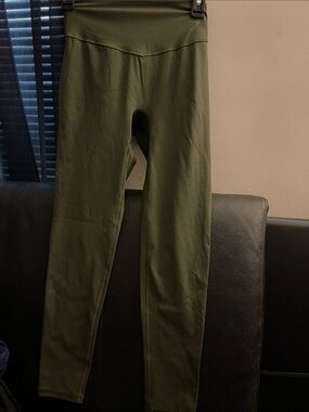 Gymshark Women Olive Green Leggings Size Small NWOT